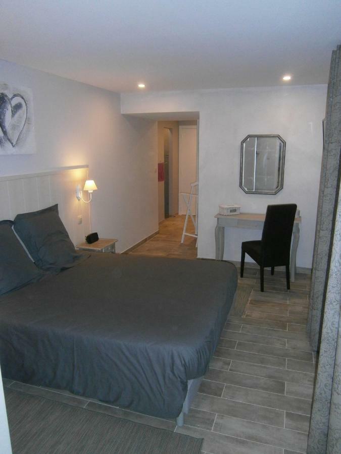 Les Jardins De Soulane B&B - Adults Only Belcastel-et-Buc Exterior photo